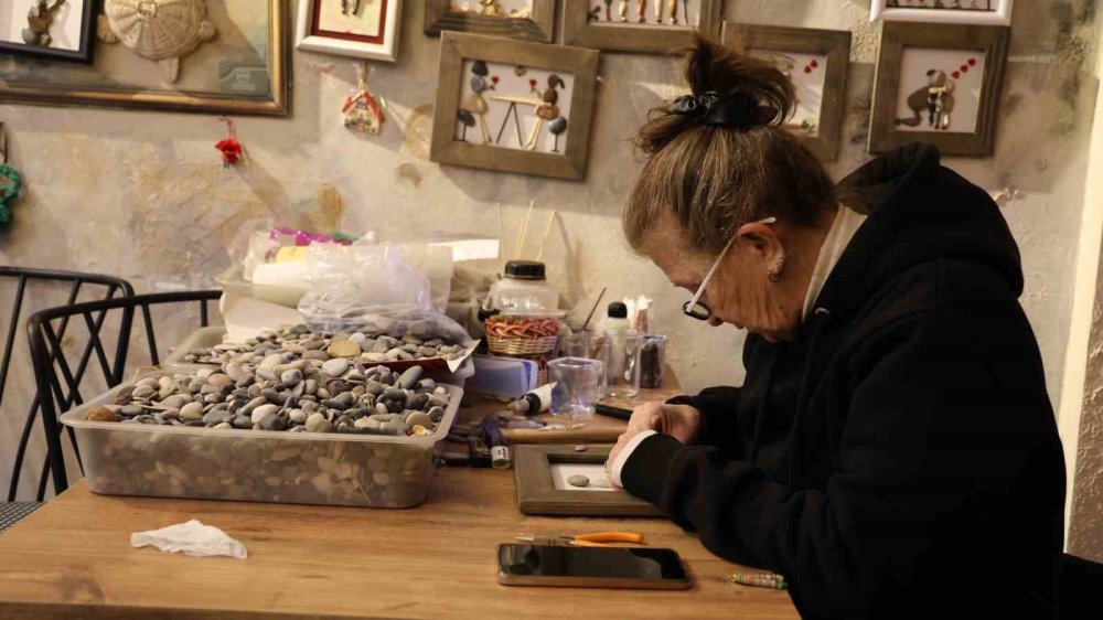 Kırşehir’de Taş Süsleme Sanatının Son Temsilcisi Çırak Bulamamaktan Dertli