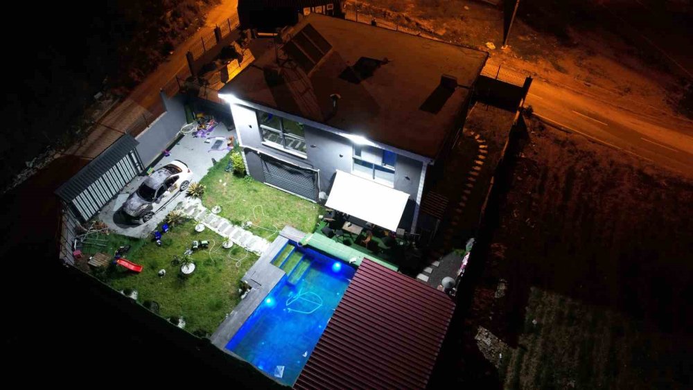 Adana’da Vahşet: Eşi Evi Terk Etti, 2 Çocuğunu Öldürüp İntihar Etti