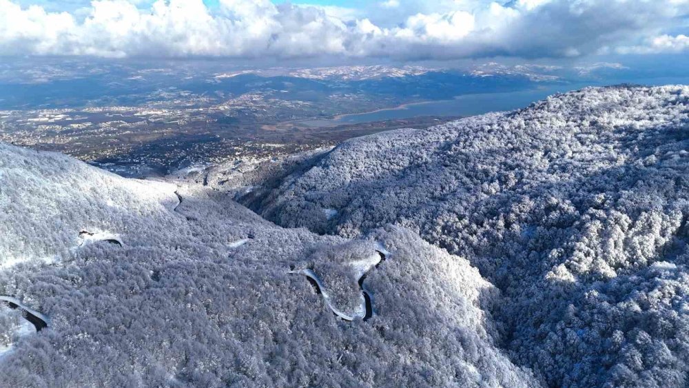 Beyaz, Mavi Ve Yeşil Birleşti: Eşsiz Manzara Mest Etti