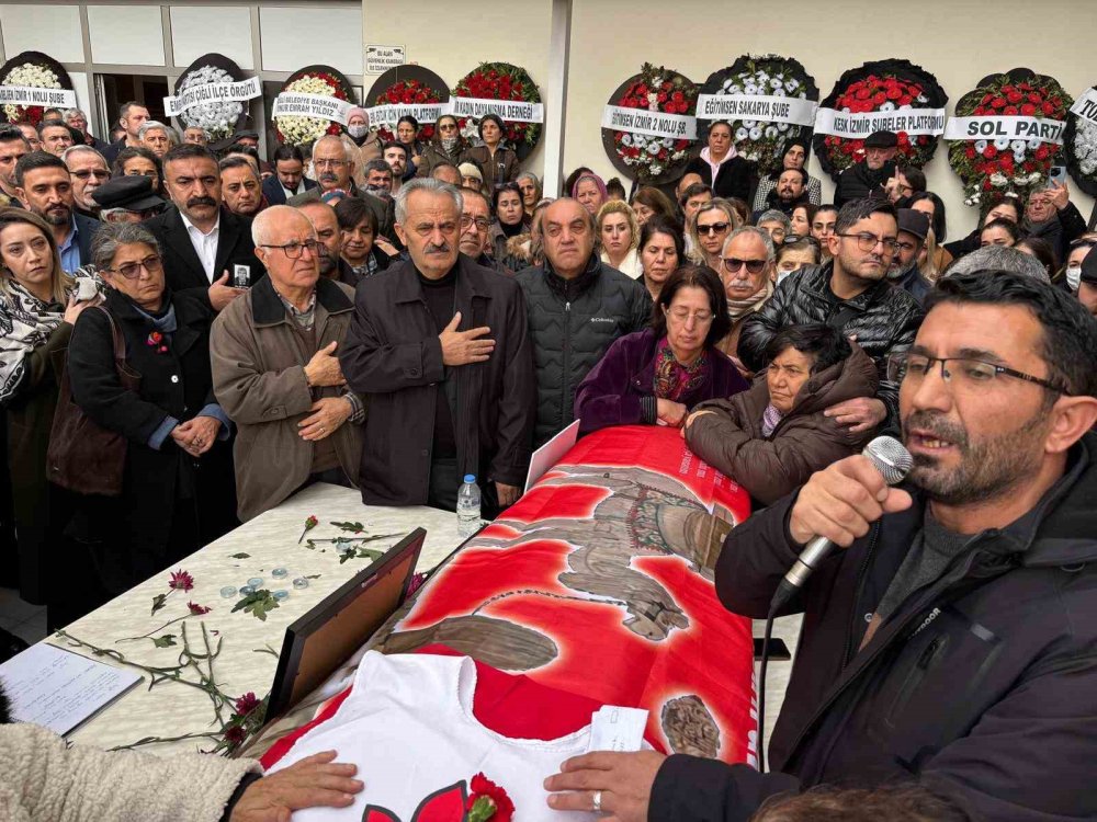 Eski İhd İ̇zmir Şube Başkanı Ali Aydın Son Yolculuğuna Uğurlandı