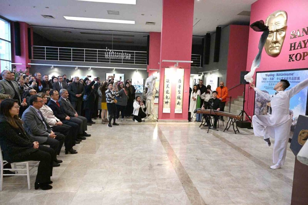 'Türkiye - Çin Diplomatik İlişkileri'nin 55'inci Yılı.. Sanat Sergisiyle Kutlandı!