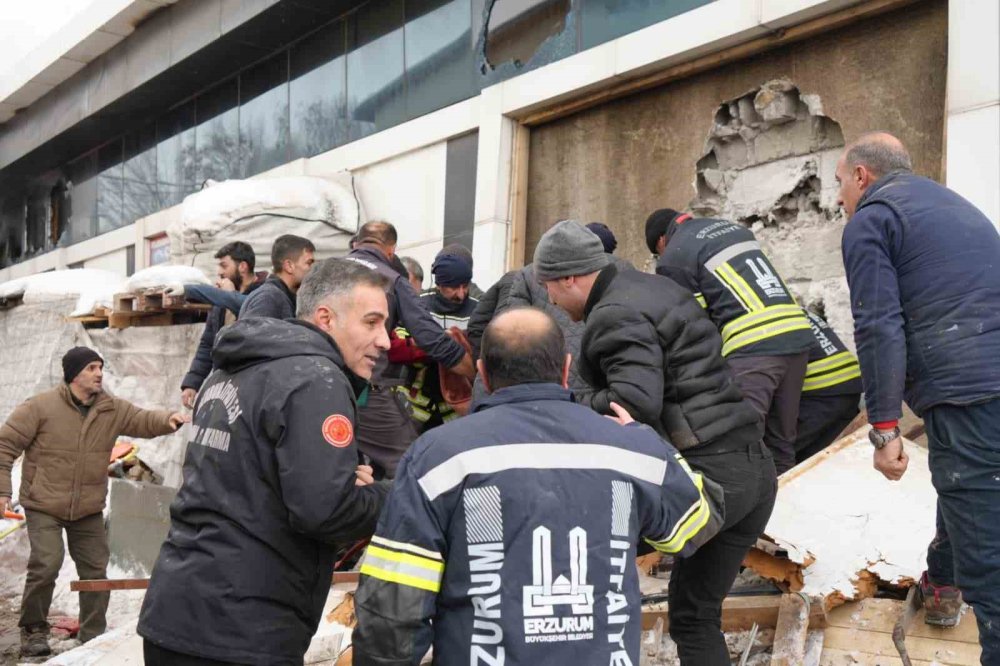Erzurum'da 'Mobilya Fabrikası'nda Patlama ve Yangın.. 2 Ölü, 6 Yaralı!