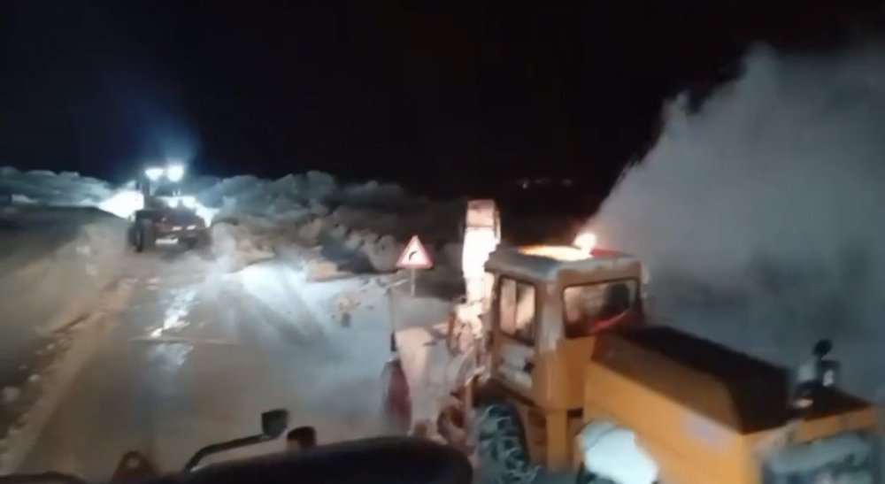 Karla Mücadele Başarıya Ulaştı.. Kağızman/Kars-Ağrı Yolu Yeniden Ulaşıma Açıldı!