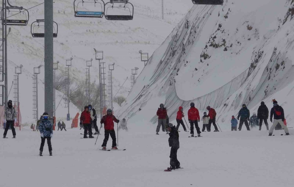 Palandöken’de Sömestir Tatili Yoğunluğu