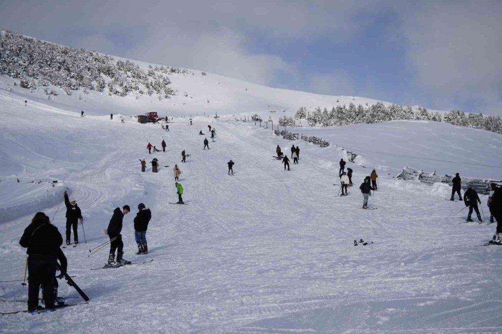 Zigana Kayak Merkezi’nde Sömestr Tatiliyle Birlikte Yoğunluk Yaşandı