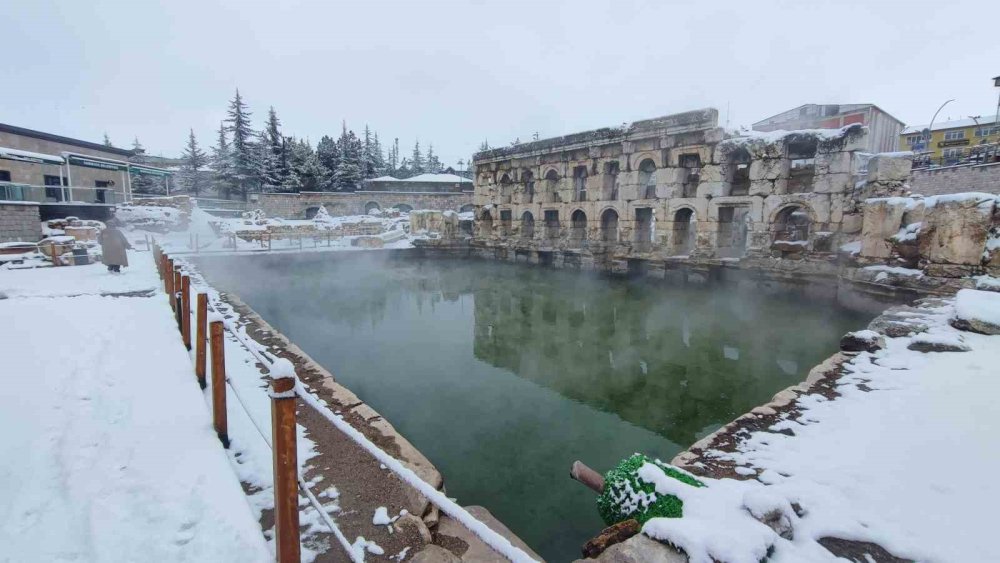 2 Bin Yıllık Roma Hamamında Masalsı Görüntüler