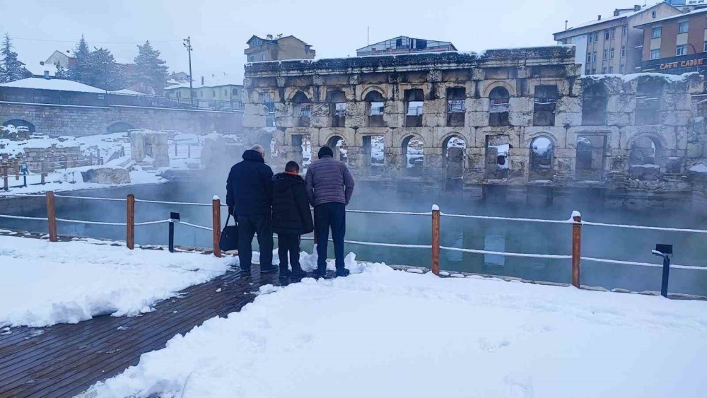 2 Bin Yıllık Roma Hamamında Masalsı Görüntüler