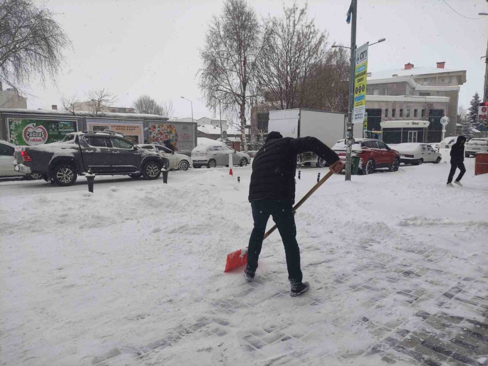 Ardahan’da 45 Köy Yolu Ulaşıma Kapandı