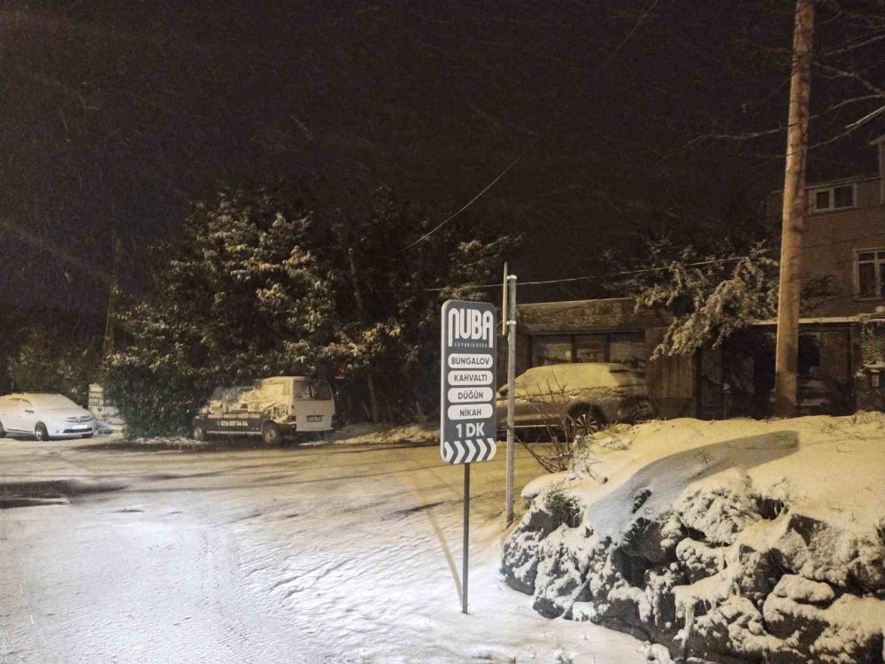 İstanbul Anadolu Yakası’nda Kar Yağışı Etkisini Arttırdı