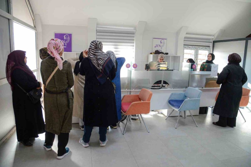 8 Bin Kadına Jınkart Dağıtıldı