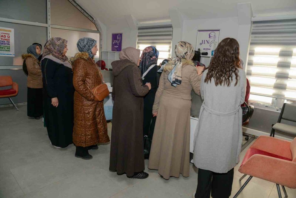 8 Bin Kadına Jınkart Dağıtıldı