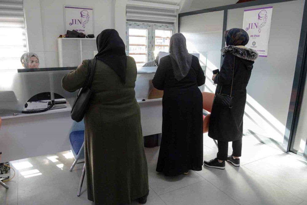 8 Bin Kadına Jınkart Dağıtıldı