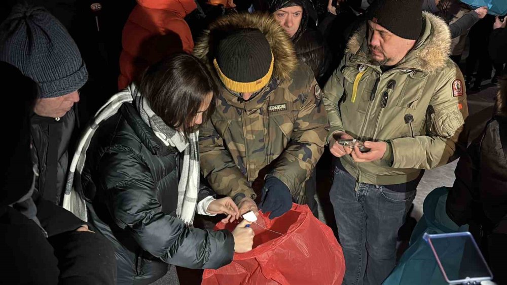 Kartalkaya Yangın Faciasının Birinci Yıldönümünde Acılı Aileler Otel Önünde Bir Araya Geldi
