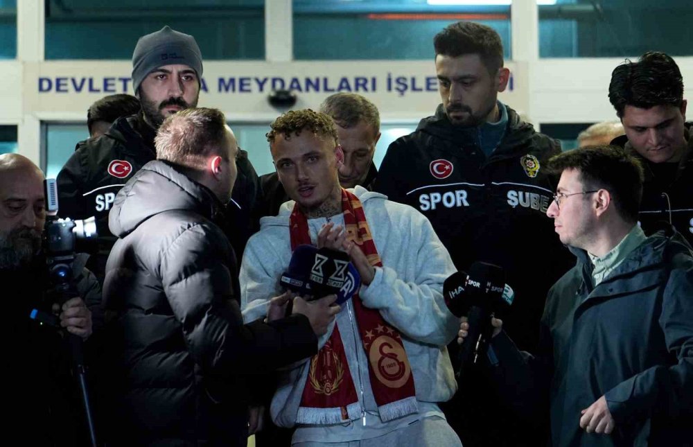 Galatasaray’ın Yeni Transferi Noa Lang, İstanbula Geldi