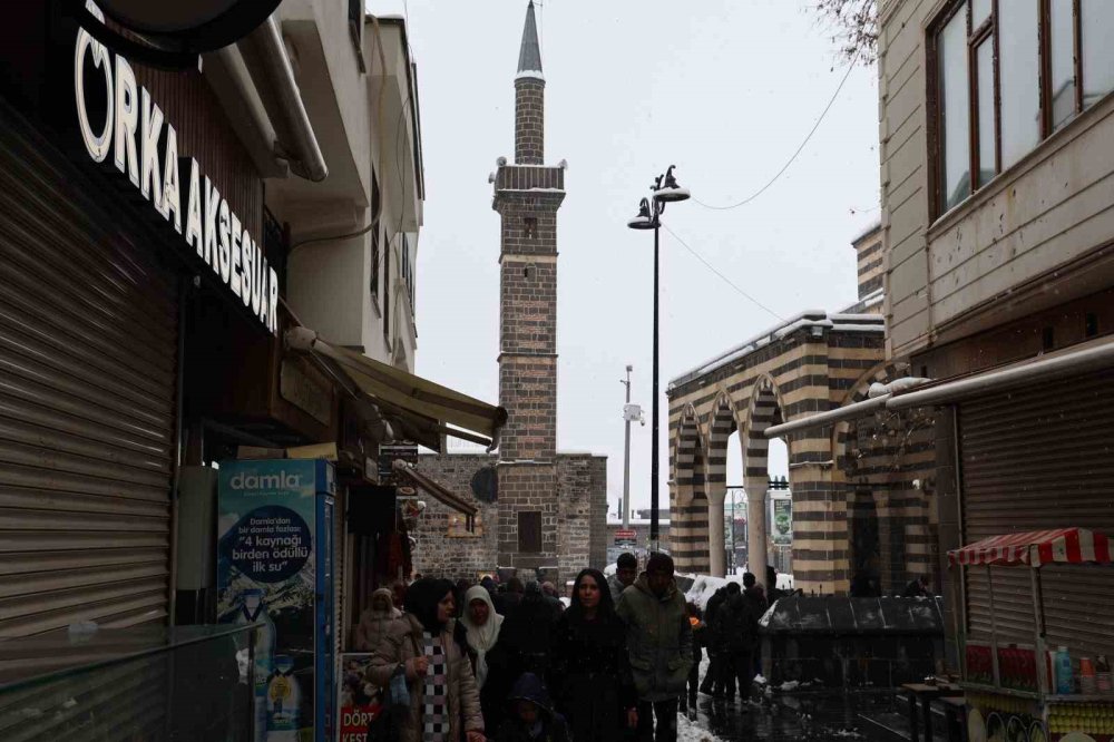 Beyaza Bürünen 10 Bin Yıllık Kent Dronla Görüntülendi