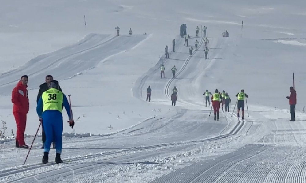 Yüksekova’da Kayaklı Koşu Barış ve Kardeşlik 1. Etap Yarışması