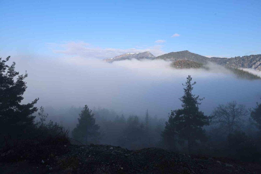 Adana’nın Feke İlçesinde Mest Eden Sis Manzarası