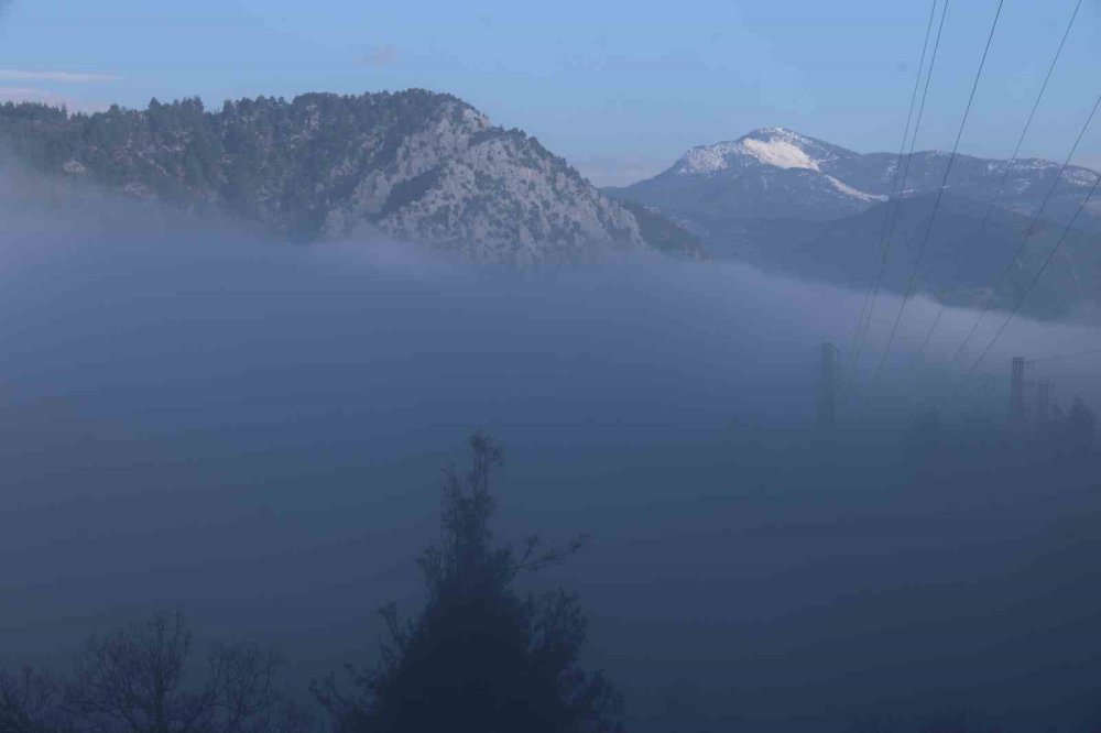 Adana’nın Feke İlçesinde Mest Eden Sis Manzarası