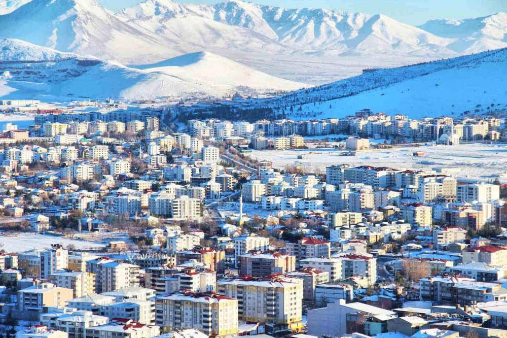 Afşin’de Kar Sonrası Manzara Hayran Bıraktı