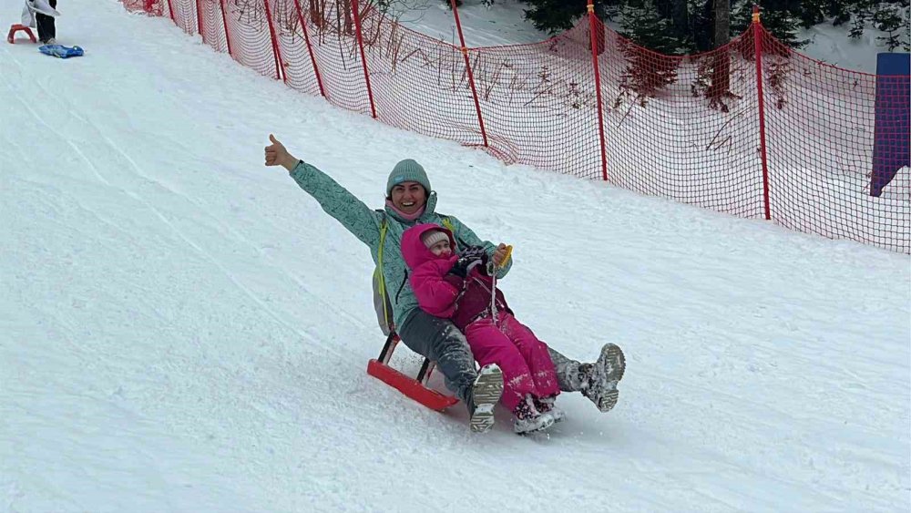 Artvin’de Kar Şenliği Renkli Görüntülere Sahne Oldu