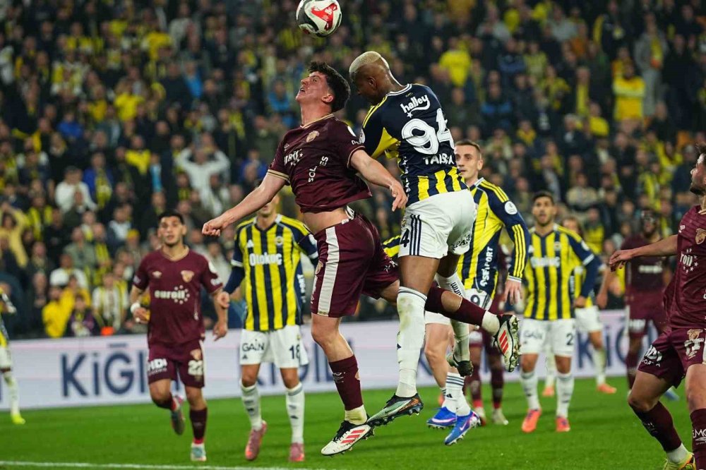 Fenerbahçe Kadıköy'de Takıldı.. Puan Farkı Yeniden Açıldı!