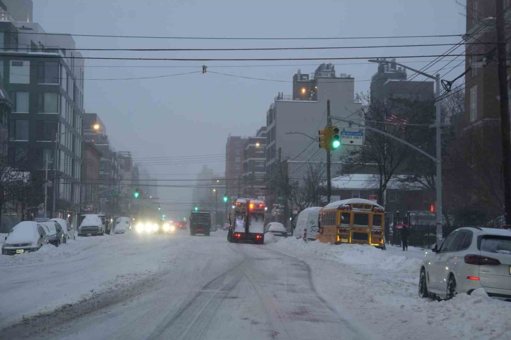 Abd’de Kar Fırtınası Kabusu Sürüyor: En Az 13 Bin Uçuş İptal Edildi, 953 Bin Kişi Elektriksiz Kaldı