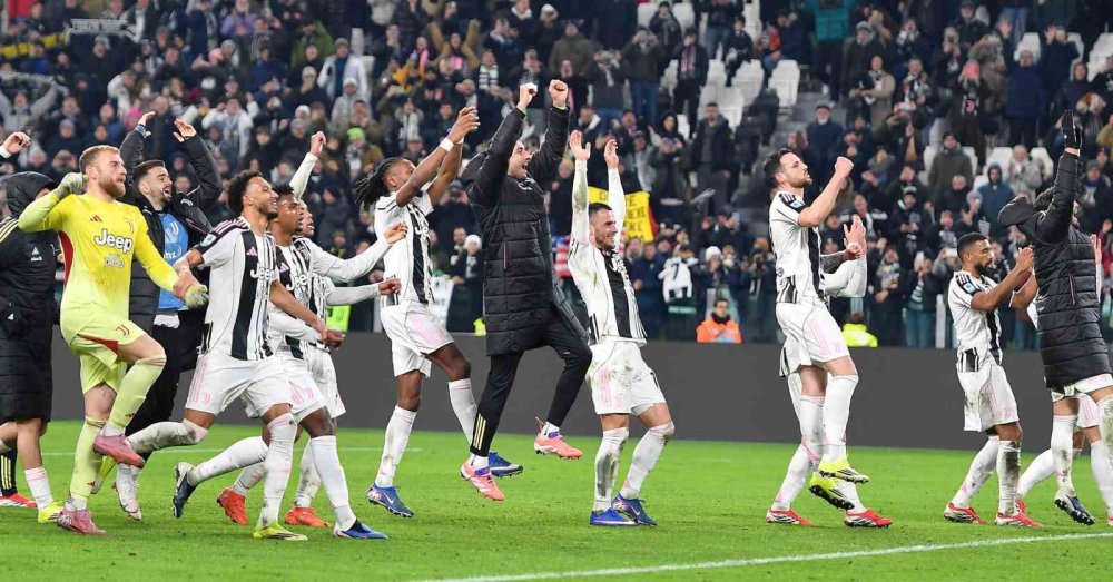 Juventus, Napoli’yi Farklı Mağlup Etti