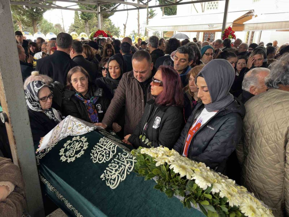 Türk Halk Müziğinin Usta İsmi Seha Okuş Son Yolculuğuna Uğurlandı