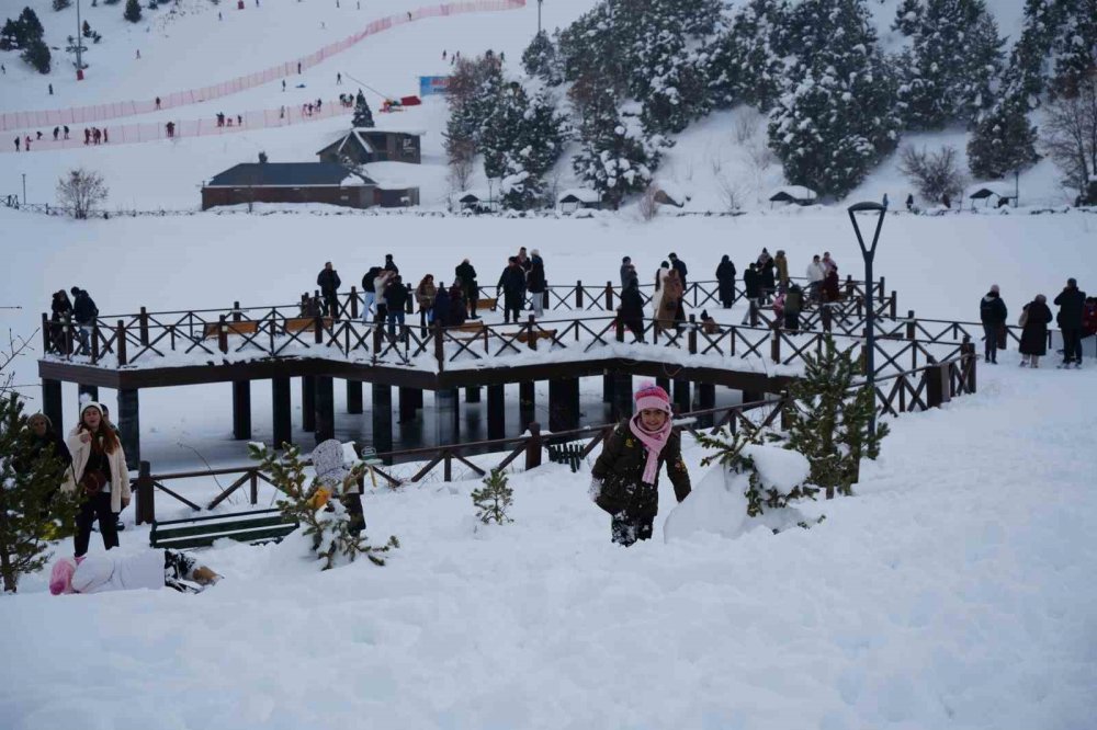 Erzincan Ergan’da Kayak Ve Kızak Keyfi