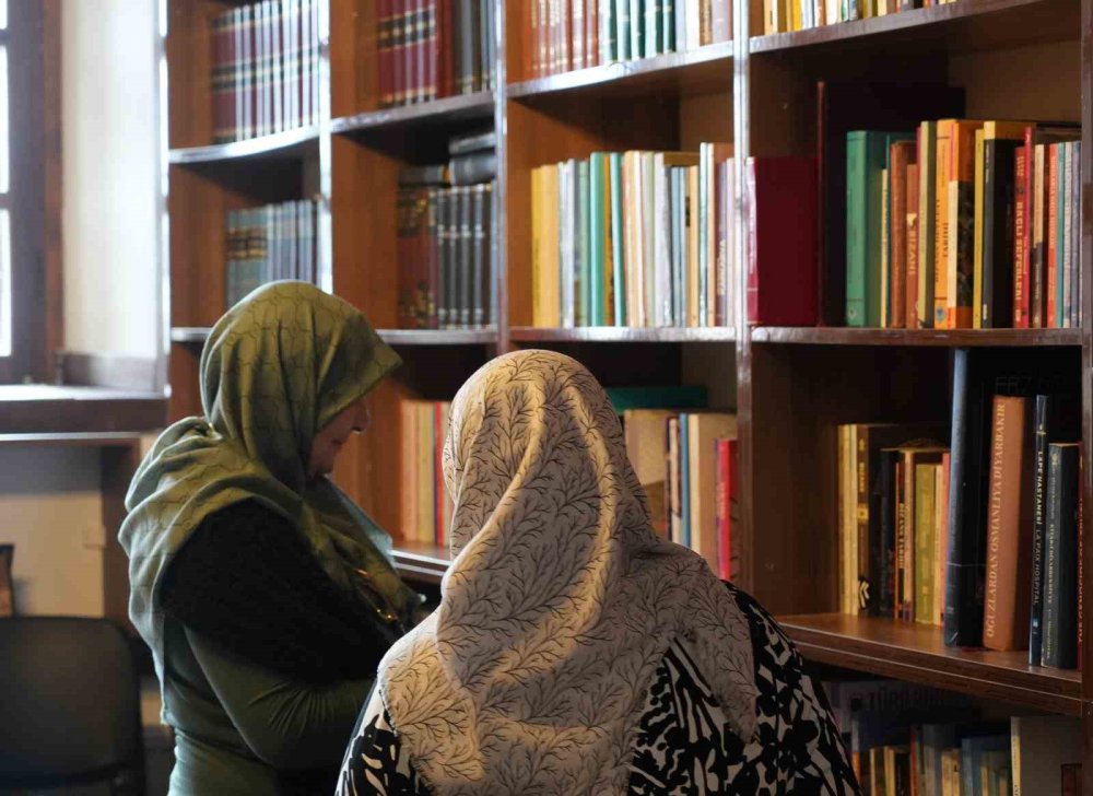 Erzurum’un Kitap Kurdu Ev Hanımları: Martin Eden’i De Okuyorlar İ̇lber Ortaylı’yı Da