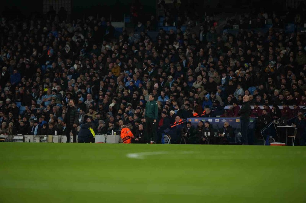 Galatasaray, Manchester'e Kaybetti Ama.. Şampiyonlar Ligi'nde Play-off Biletini Aldı!