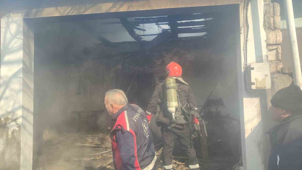 Iğdır’da İki Ayrı Yangın Korkuttu