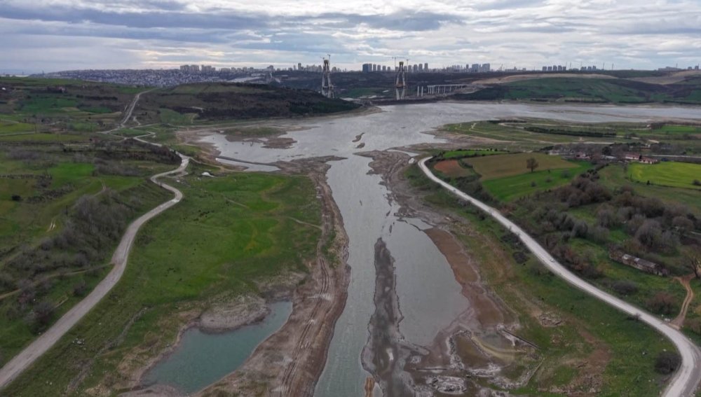 İ̇stanbul’un Su Kaynaklarında Kritik Seviye: Sazlıdere Barajı Kuruyor