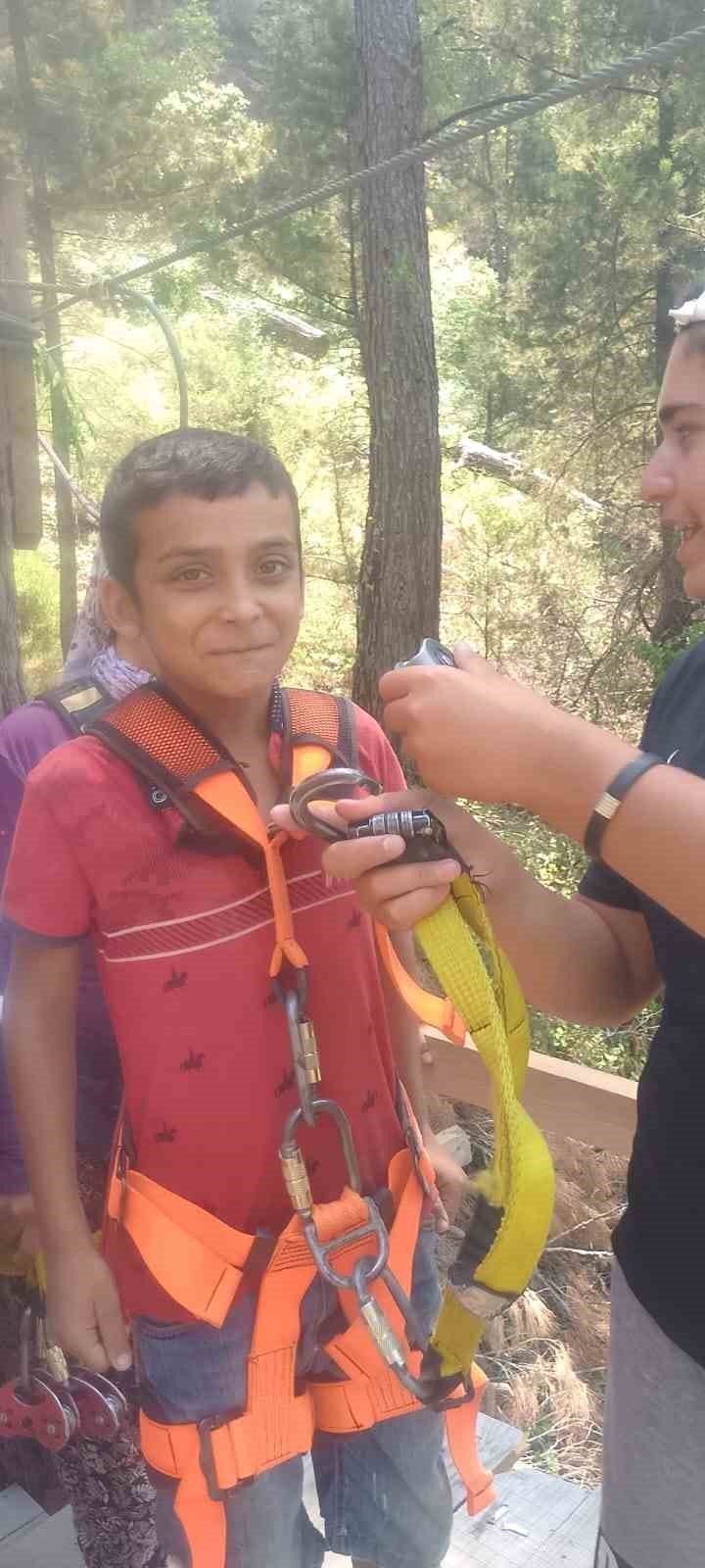 Antalya’da Kaybolan 11 Yaşındaki Çocuk Adana’da Bulundu