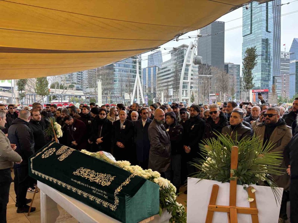 Şarkıcı Fatih Ürek Son Yolculuğuna Uğurlandı