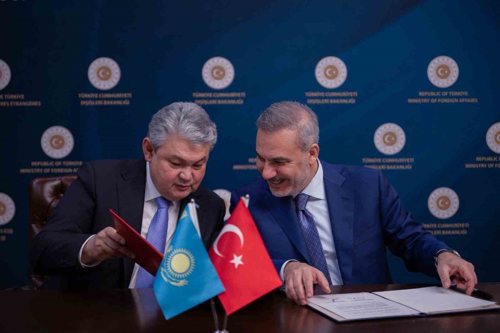 Türkiye İle Kazakistan Dışişleri Bakanlıkları Arasında 
