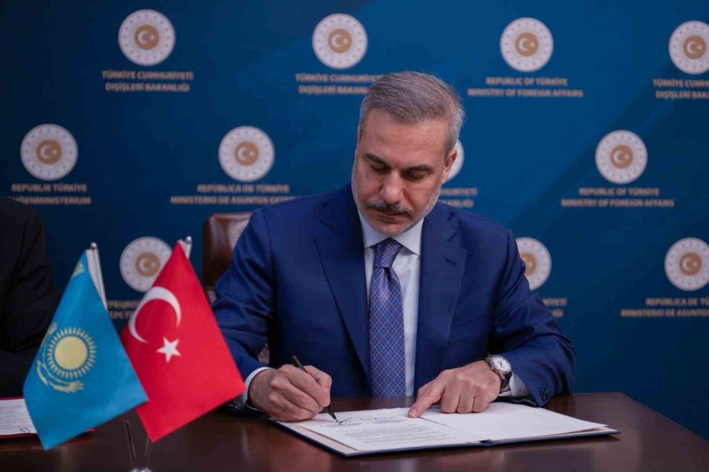 Türkiye İle Kazakistan Dışişleri Bakanlıkları Arasında 