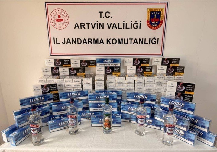 Artvin’de Kaçakçılıkla Mücadelede 11 Şüpheli Yakalandı