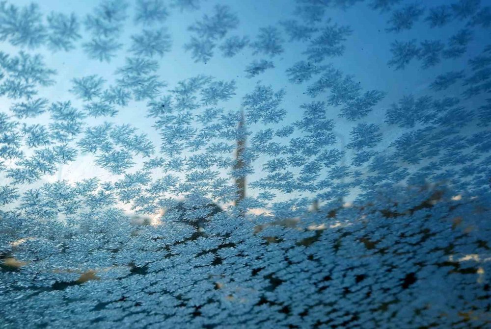 Erzurum’da Soğuklar Etkili Oluyor; Çeşme Ve Şadırvanlar Dondu