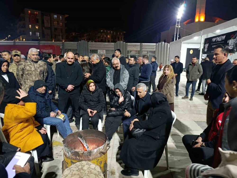 Kahramanmaraş’ta 6 Şubat Depremlerinde Hayatını Kaybedenler Dualarla Anıldı