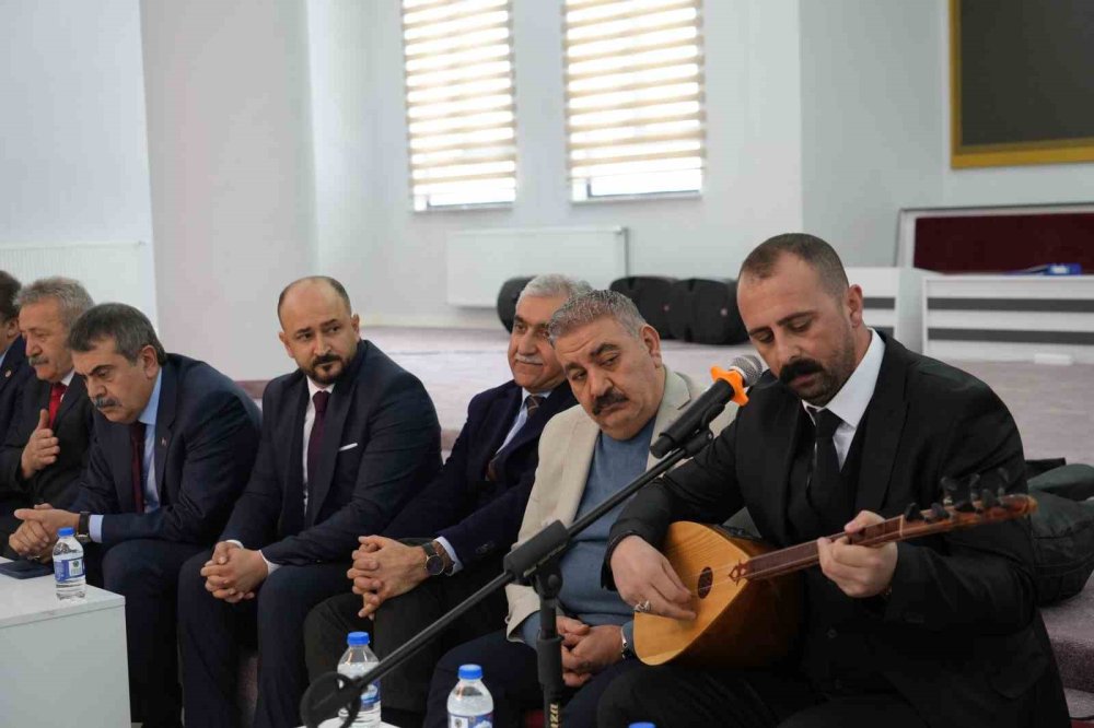 Milli Eğitim Bakanı Prof. Dr. Yusuf Tekin, Erzurum’da Cemevini Ziyaret Etti