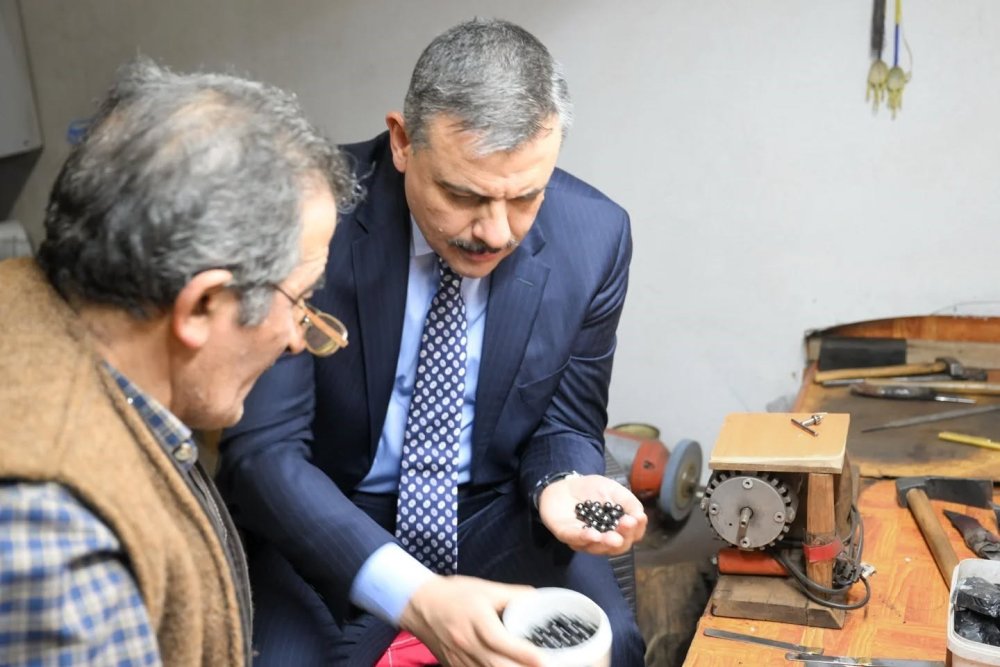 45 Yıllık Oltu Taşı Ustası Hali Aydın’a Vefa