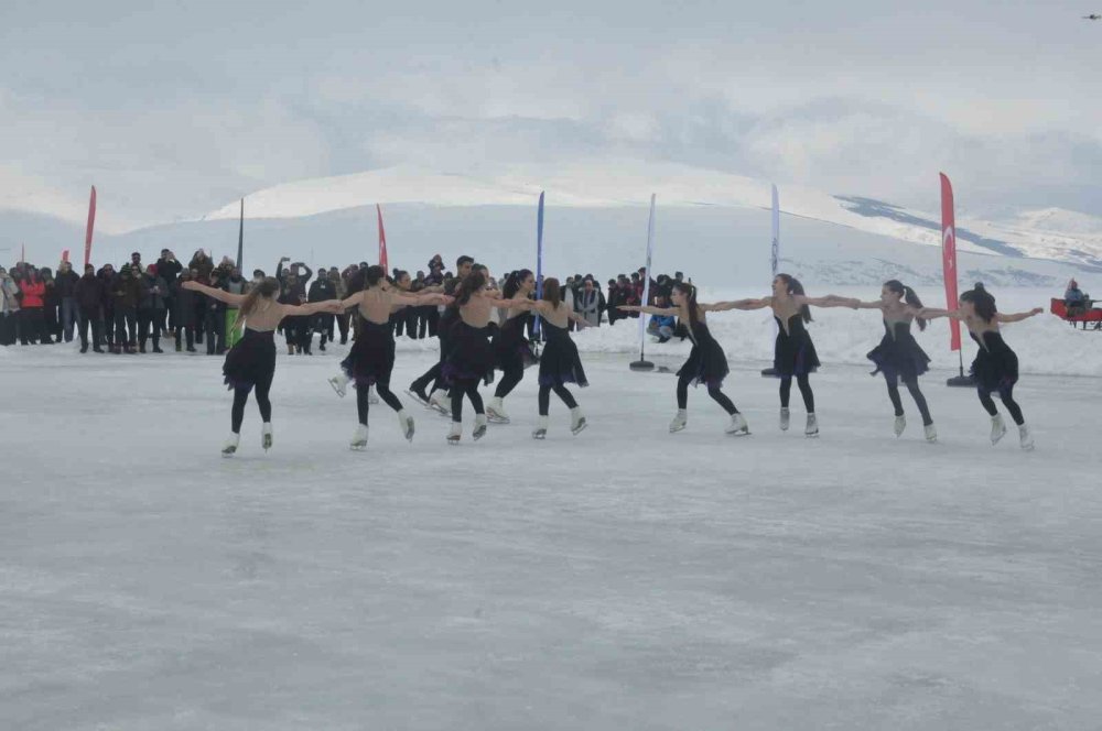 Çıldır Gölü Buz Şenliği.. Buzun Üzerinde Festival ve Renkli Kış Etkinliği!