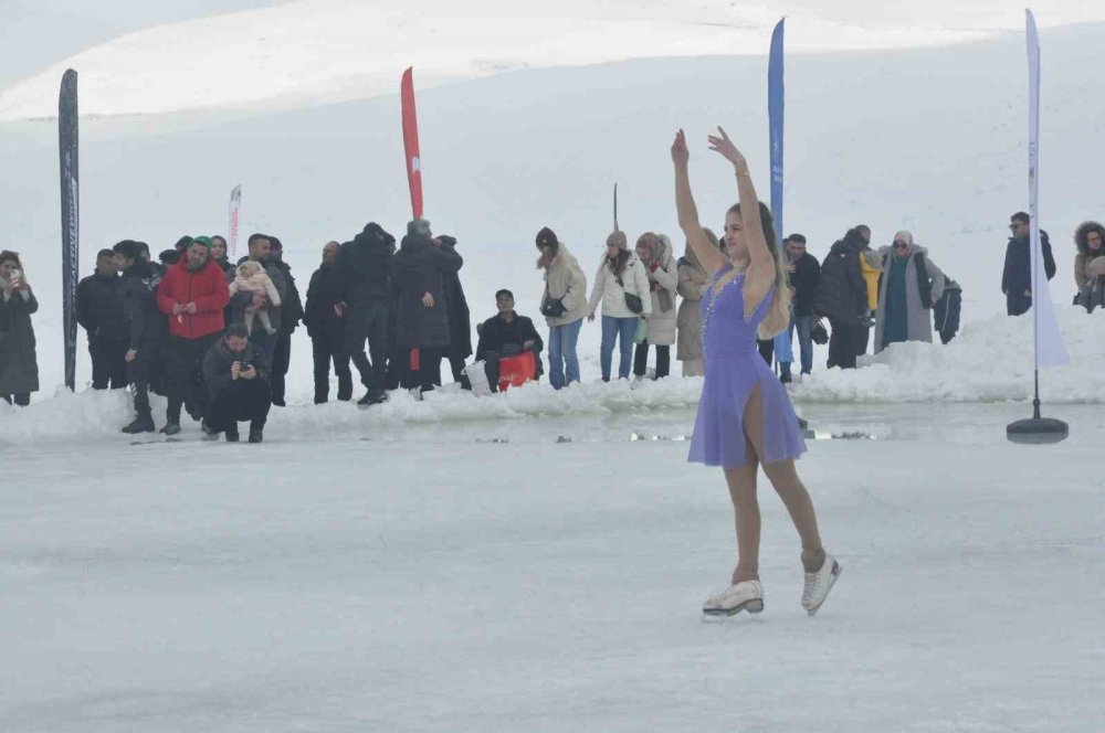 Çıldır Gölü Buz Şenliği.. Buzun Üzerinde Festival ve Renkli Kış Etkinliği!