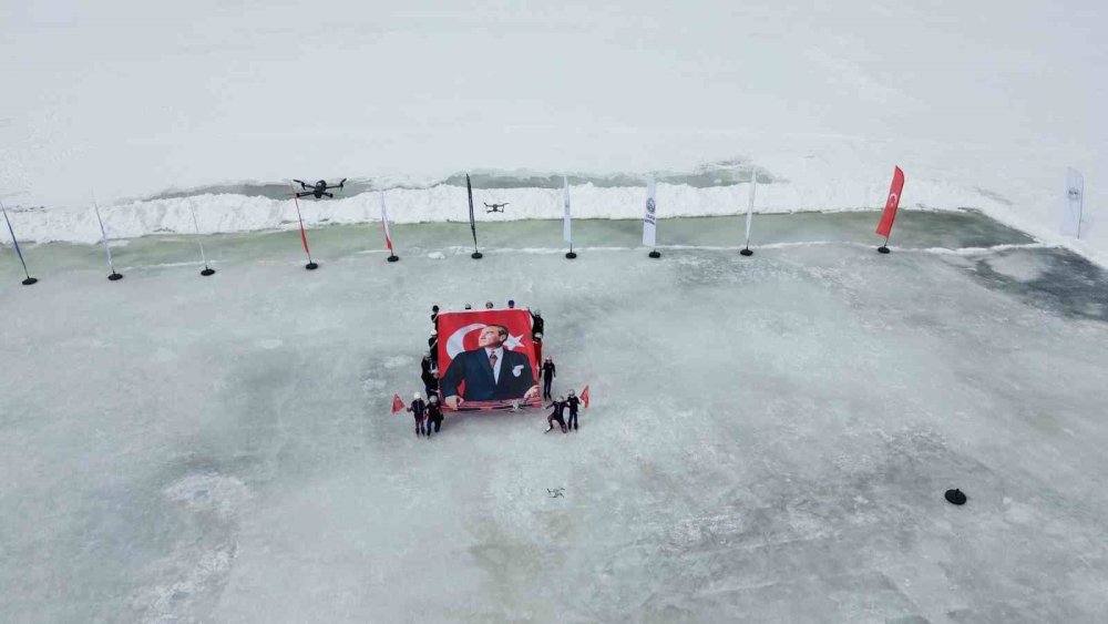 Çıldır Gölü Buz Şenliği.. Buzun Üzerinde Festival ve Renkli Kış Etkinliği!