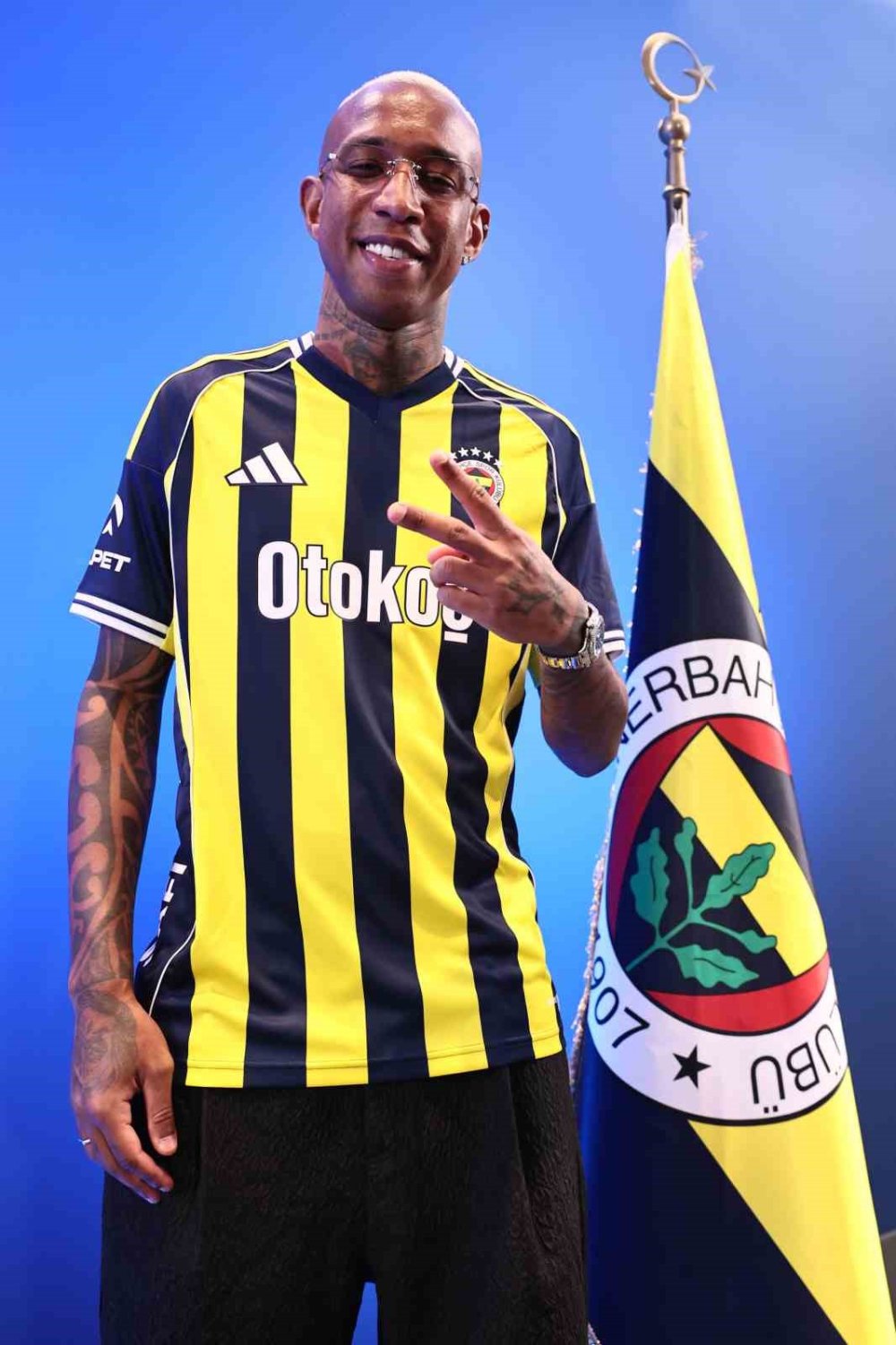 Fenerbahçe, Talisca’nın Sözleşmesini 2 Yıl Uzattı