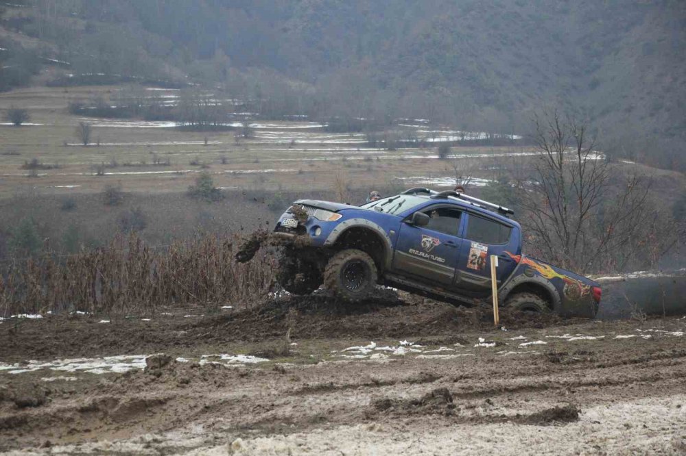 Şavşat’ta 5. Off-road Oyunları Nefes Kesti