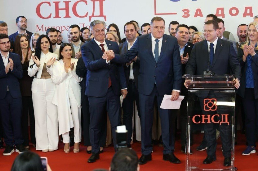 Bosna Hersek’teki Sırp Cumhuriyeti Entitesinde Yenilenen Başkanlık Seçimini Ayrılıkçı Lider Tarafından Desteklenen Aday Kazandı