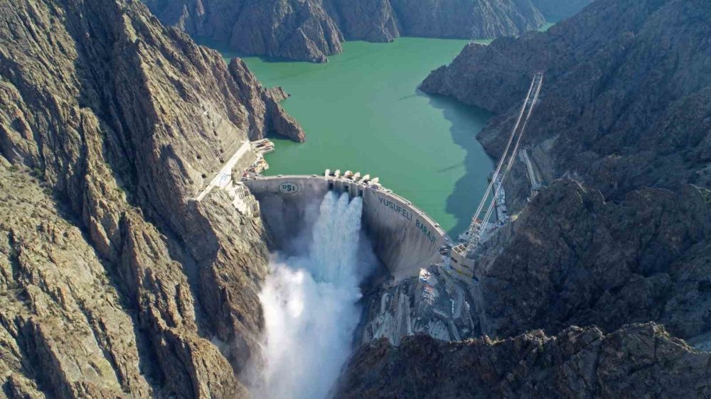 Çoruh’un Mavi Gerdanlıkları Artvin’e Güç Katıyor