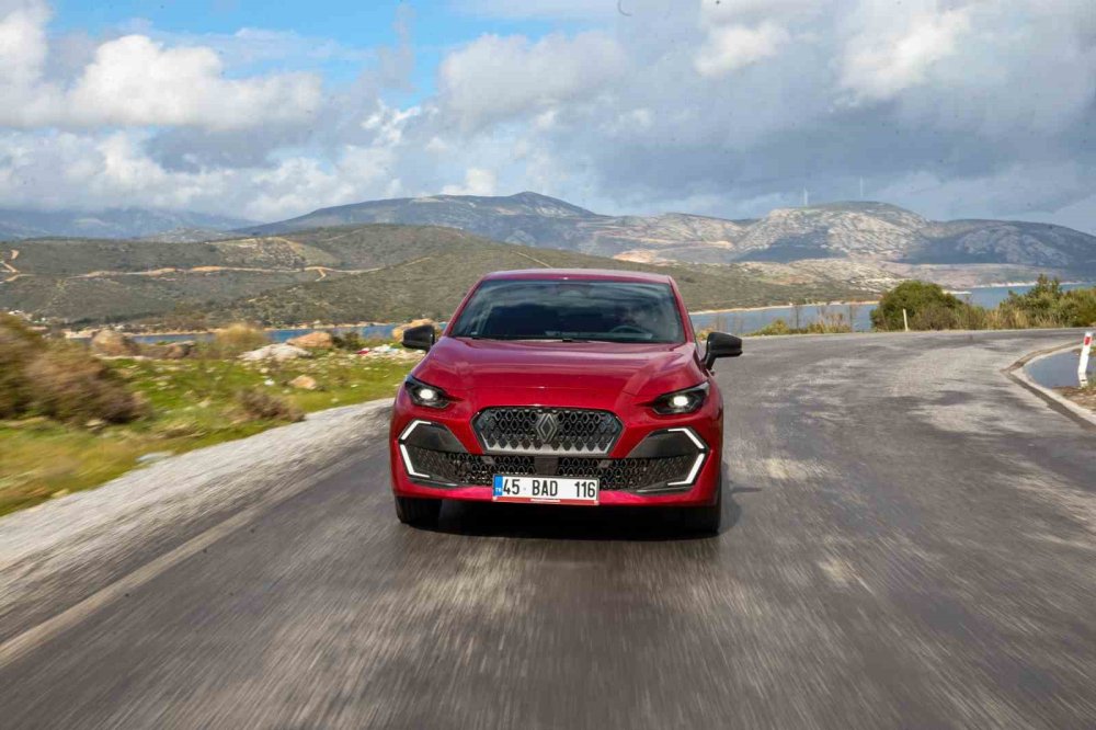 Yeni Renault Clio Türkiye’de Satışta.. Tasarım ve Teknolojide Sınıf Atladı!